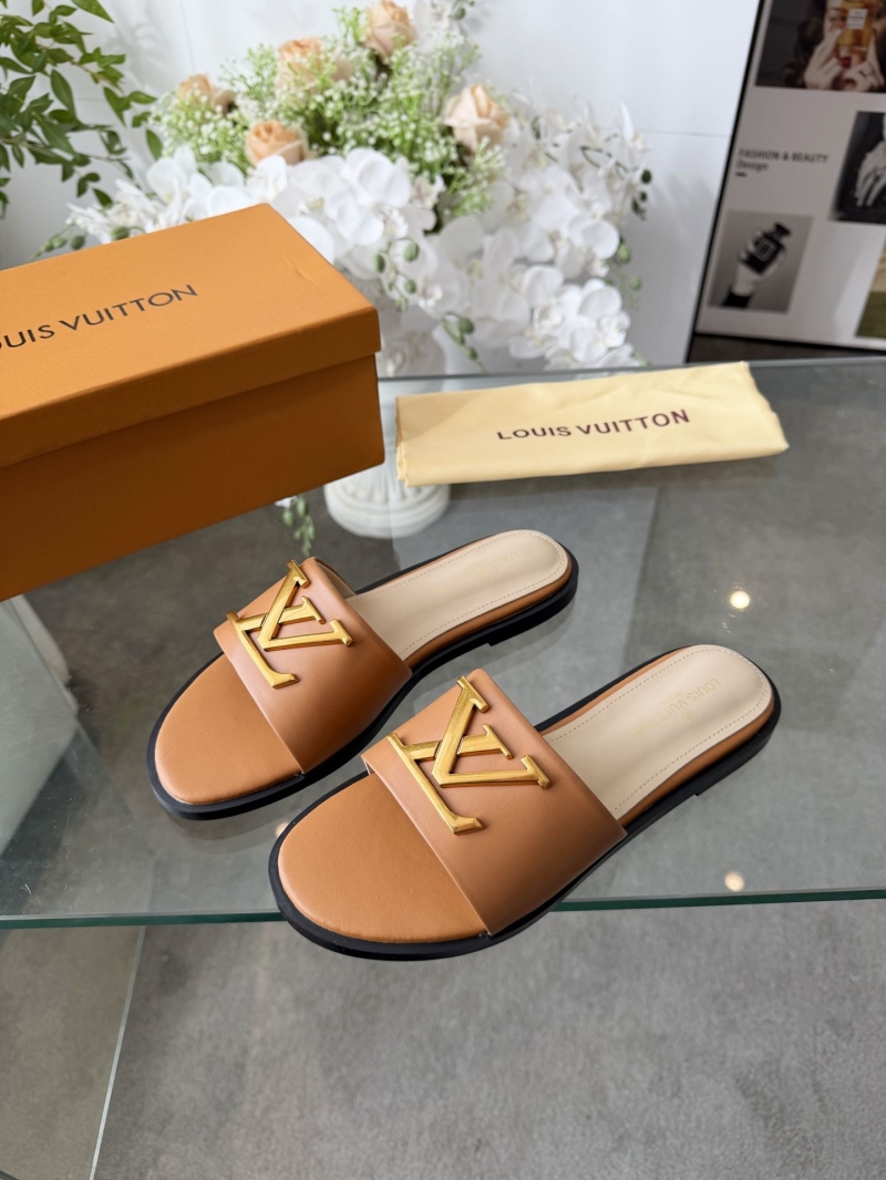 l0vis Vvtt0n slippers